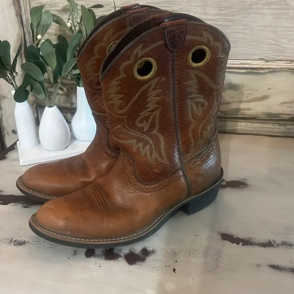 Ariat Boots 🥾 U.S. 4 - Picture 5 of 13